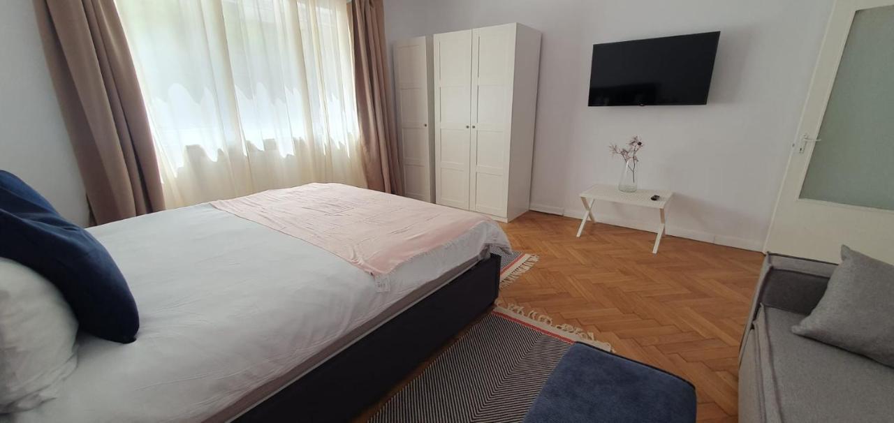 The Pines Serviced Apartments Брашов Экстерьер фото