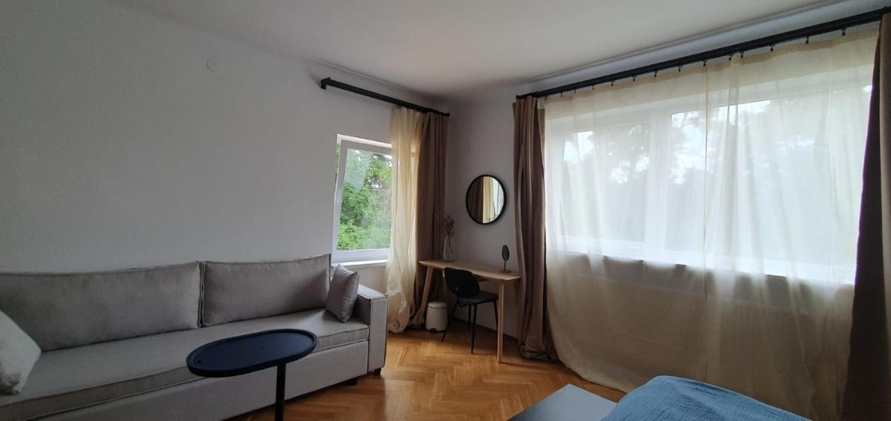 The Pines Serviced Apartments Брашов Экстерьер фото