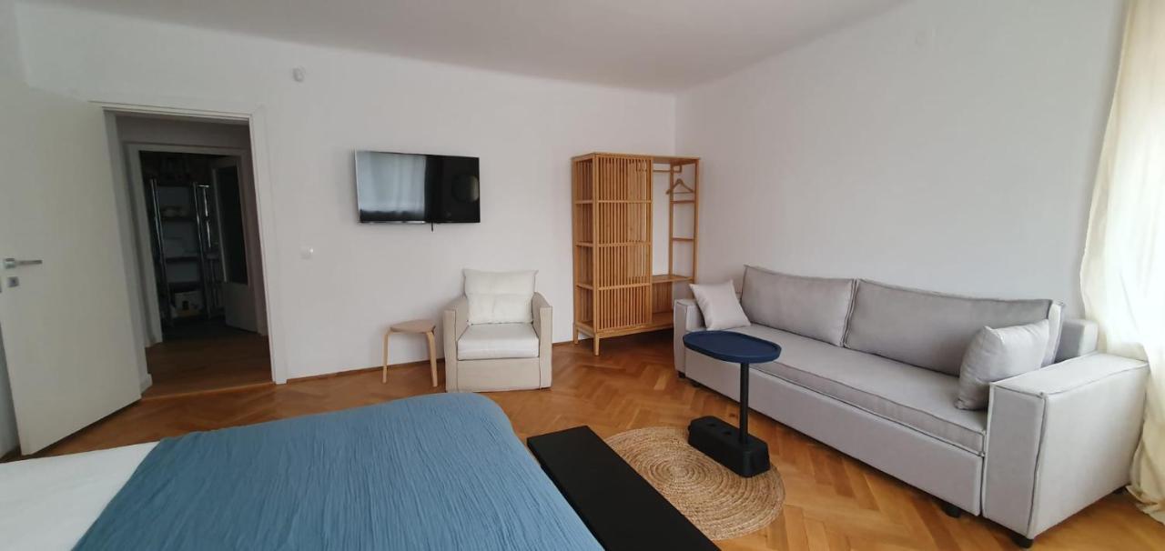 The Pines Serviced Apartments Брашов Экстерьер фото