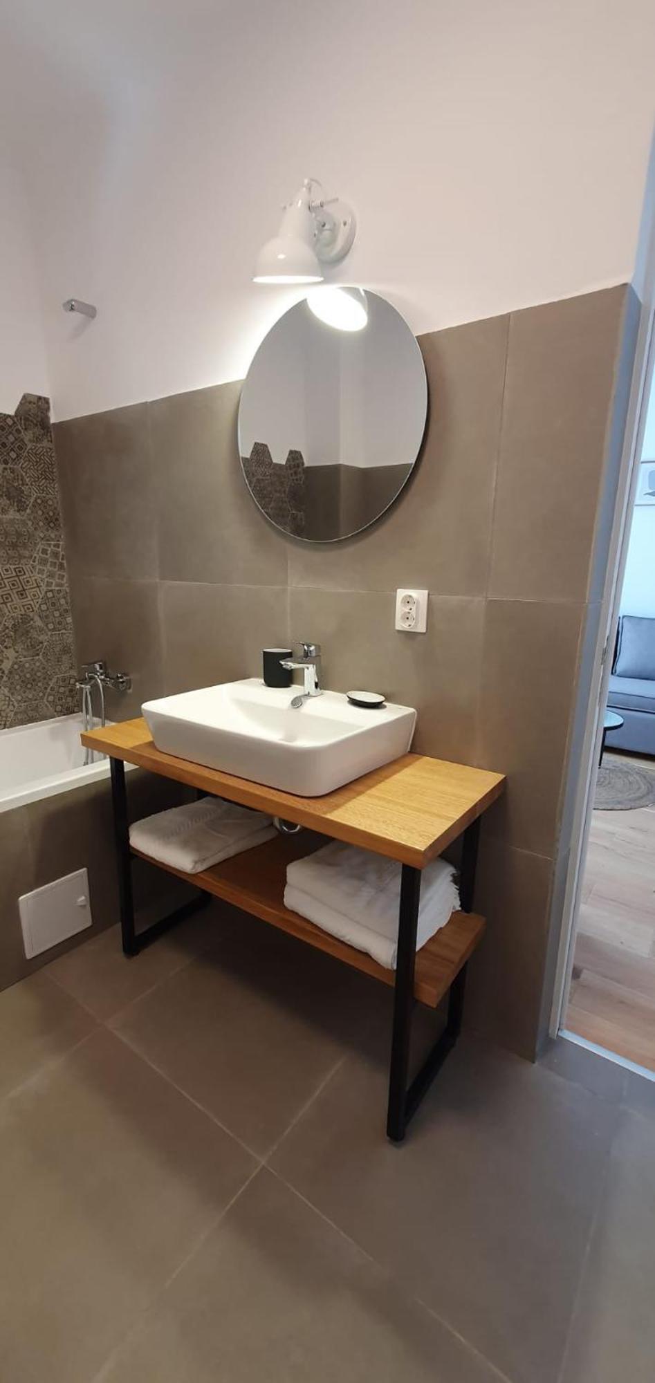 The Pines Serviced Apartments Брашов Экстерьер фото